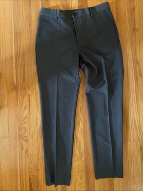 Men’s grey casual pants